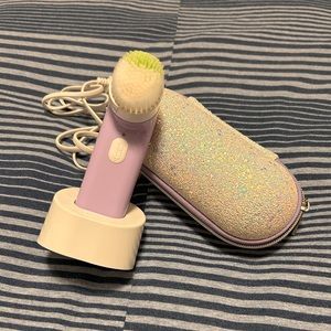 Clinique sonic brush